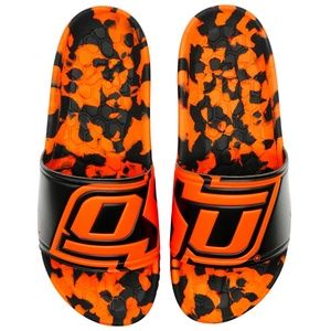 NWT mens size 10 or 11 hype OSU cowboys Oklahoma state slides NCAA
